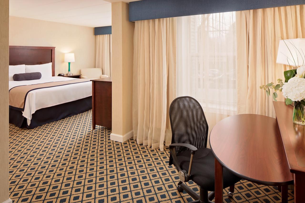 Westford Regency Inn & Conference Center Kültér fotó